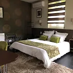 Hotel L'hostellerie D'acquigny 3*