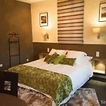 L'hostellerie D'acquigny Hotel 3*