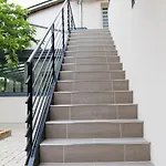 L'hostellerie D'acquigny Hotel