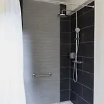 Hotel L'hostellerie D'acquigny 3*
