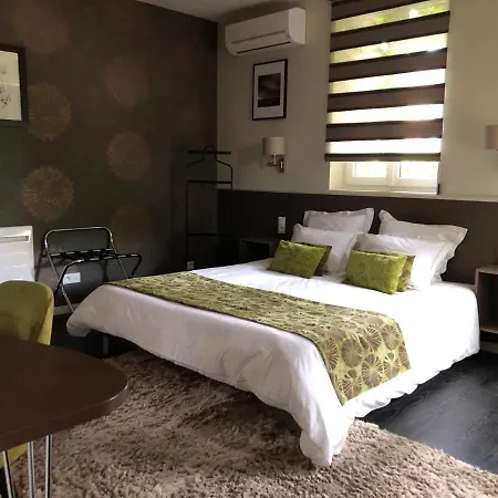 호텔 L'hostellerie D'acquigny 3*