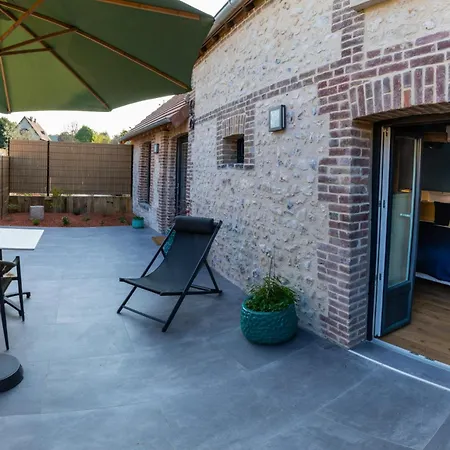 호텔 L'hostellerie D'acquigny 3*