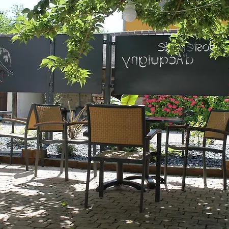 L'hostellerie D'acquigny 호텔 3*